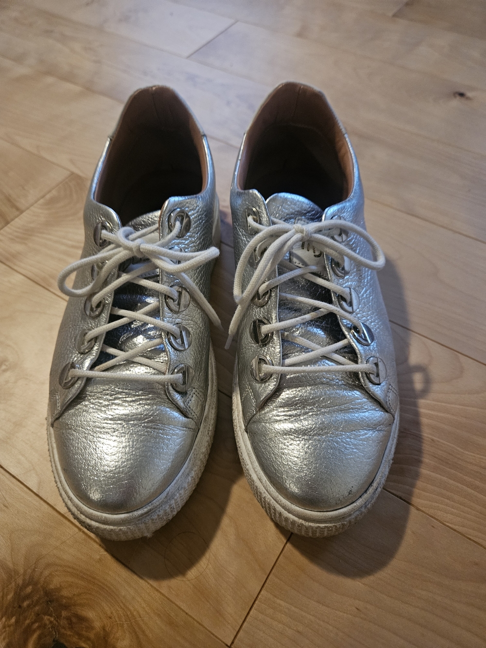 Women's Metallic Silver Leather Lace-Up Flats